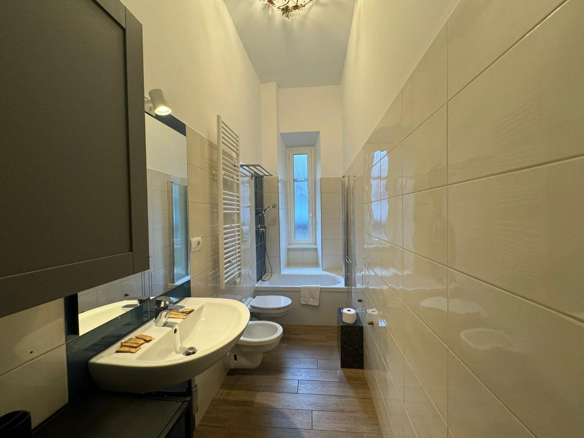 Casa Marin - Metro Malatesta Рим Екстериор снимка